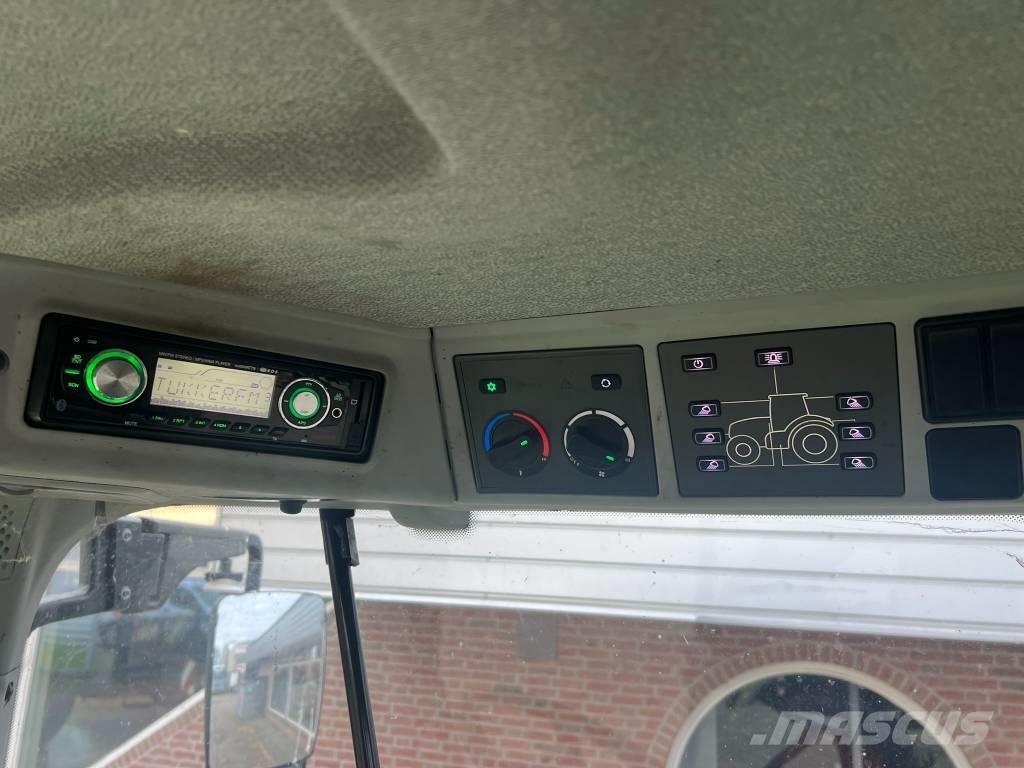 CLAAS Arion 610 CIS Tractoare