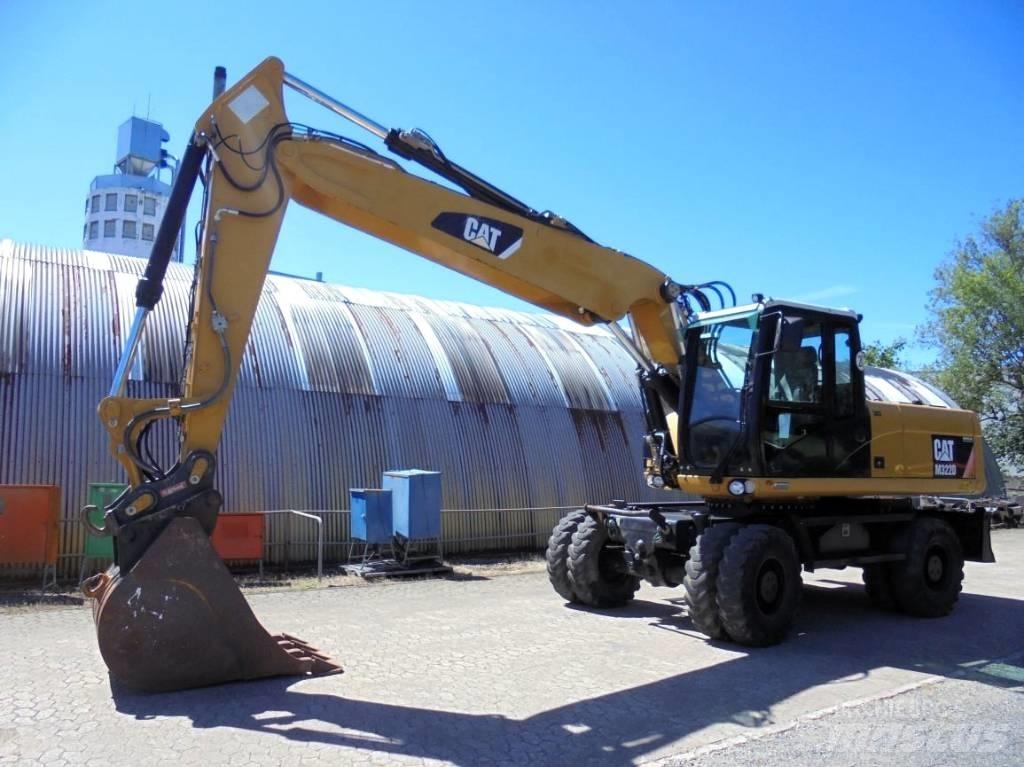 CAT M 322 D Excavatoare cu roti