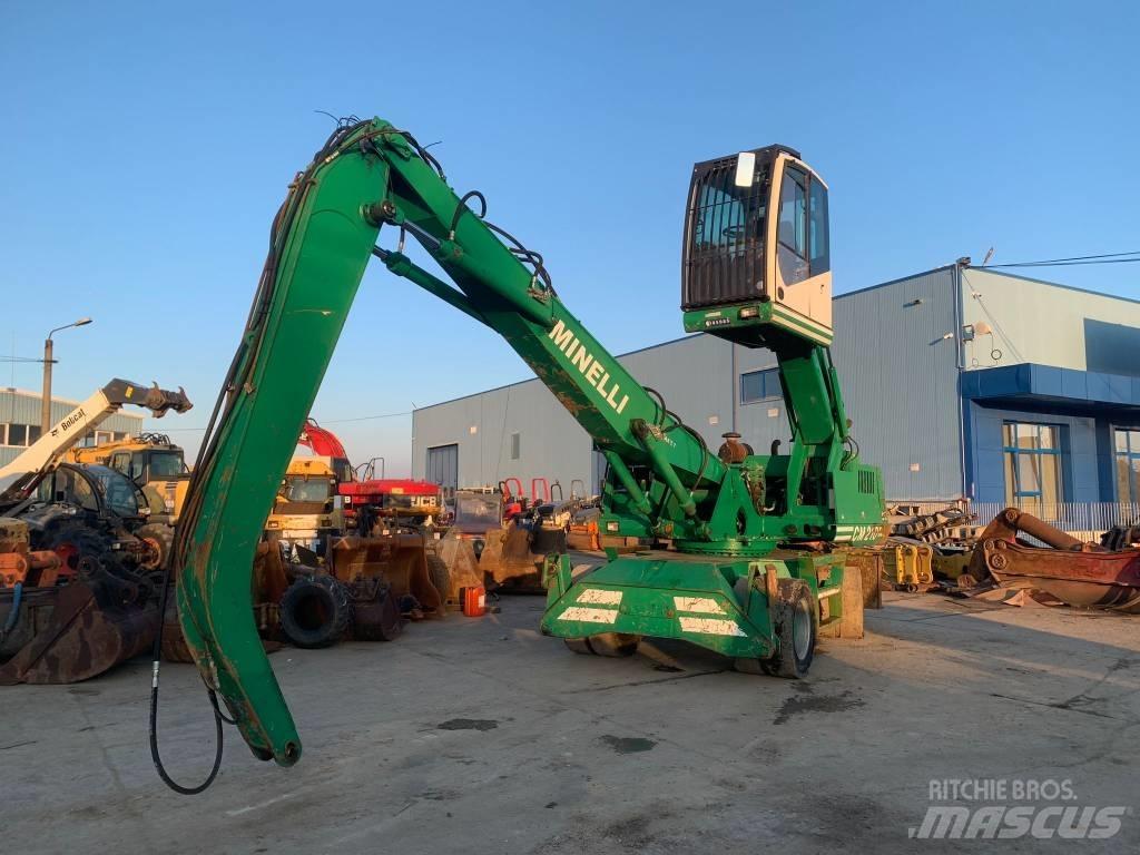 Minelli CM210 Excavatoare cu roti