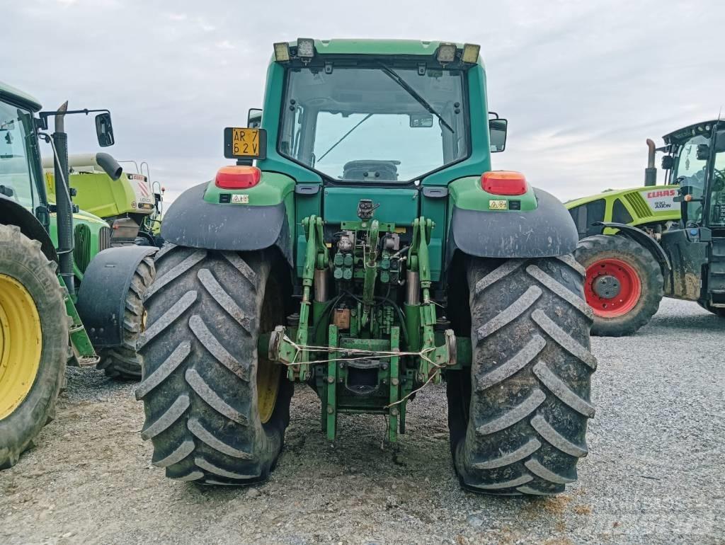 John Deere 6820 Tractoare