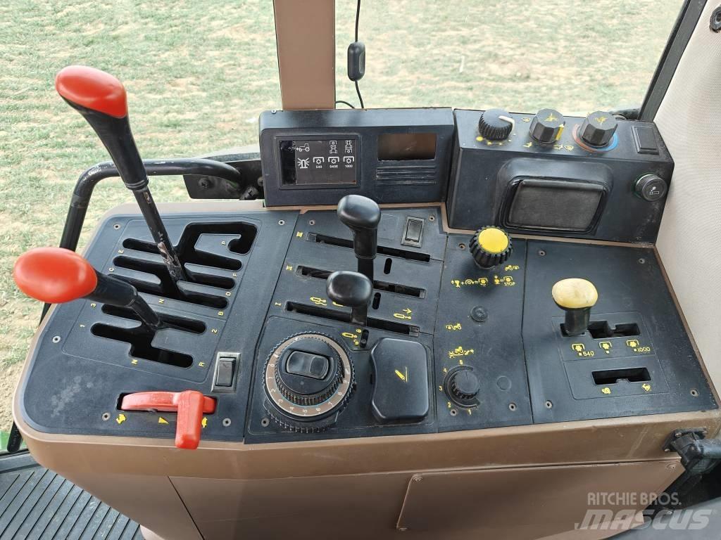 John Deere 6100 Tractoare