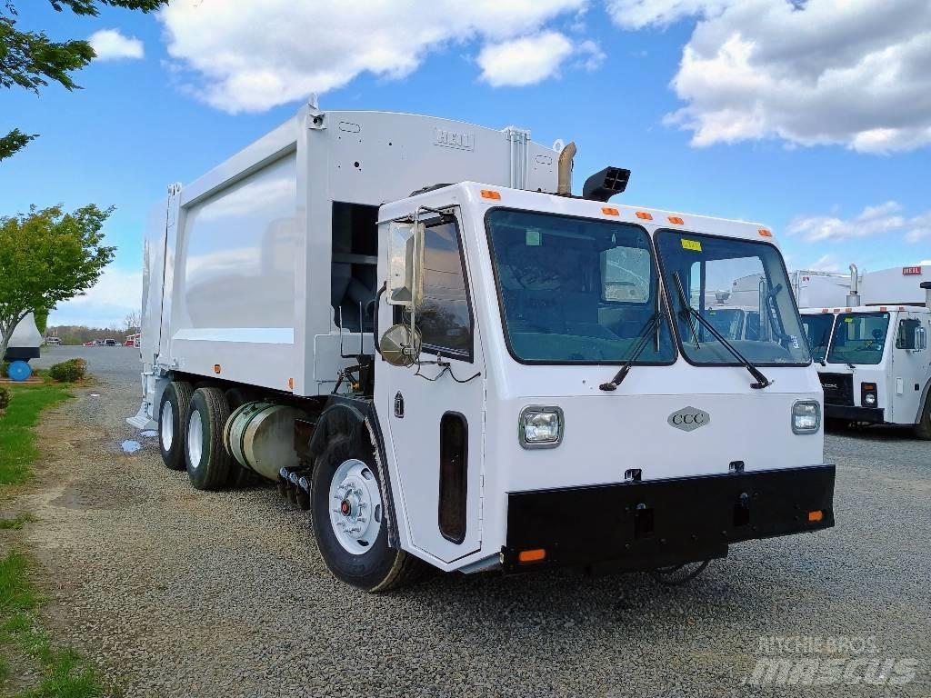  Crane Carrier LE Camion de deseuri