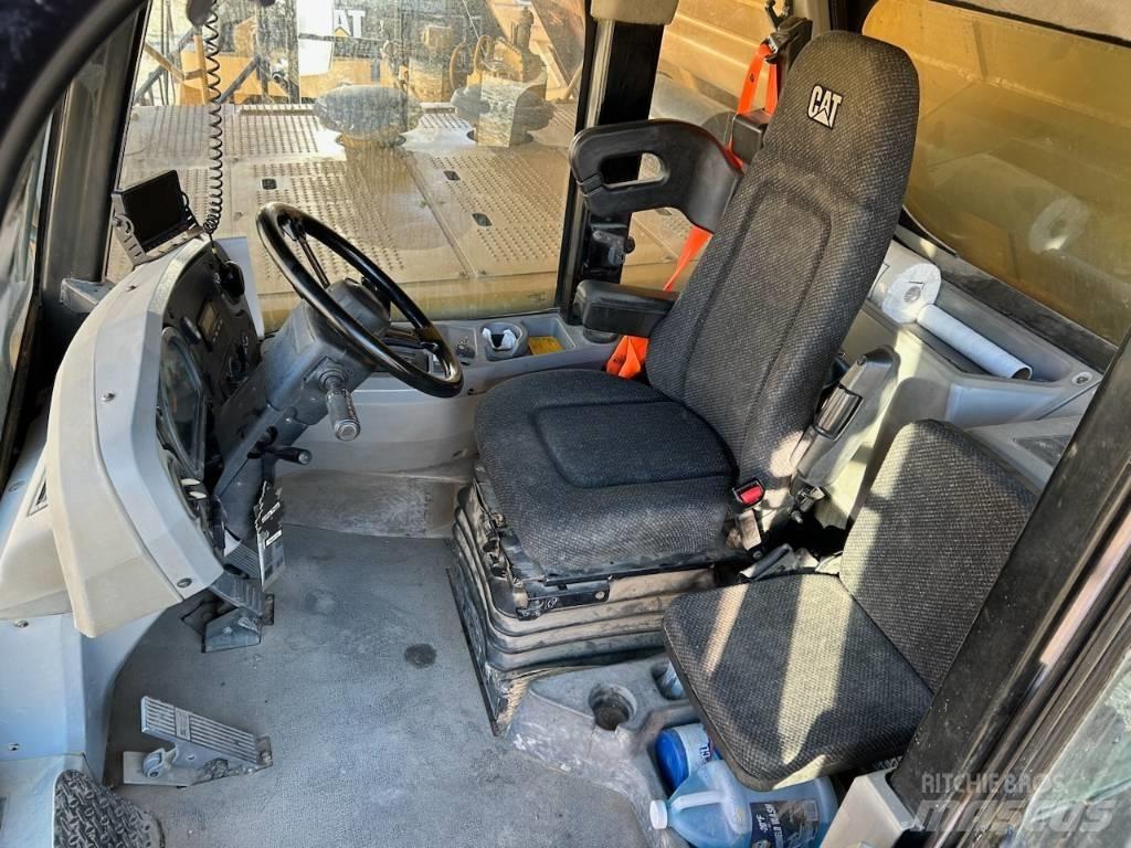 CAT 777F Transportoare articulate