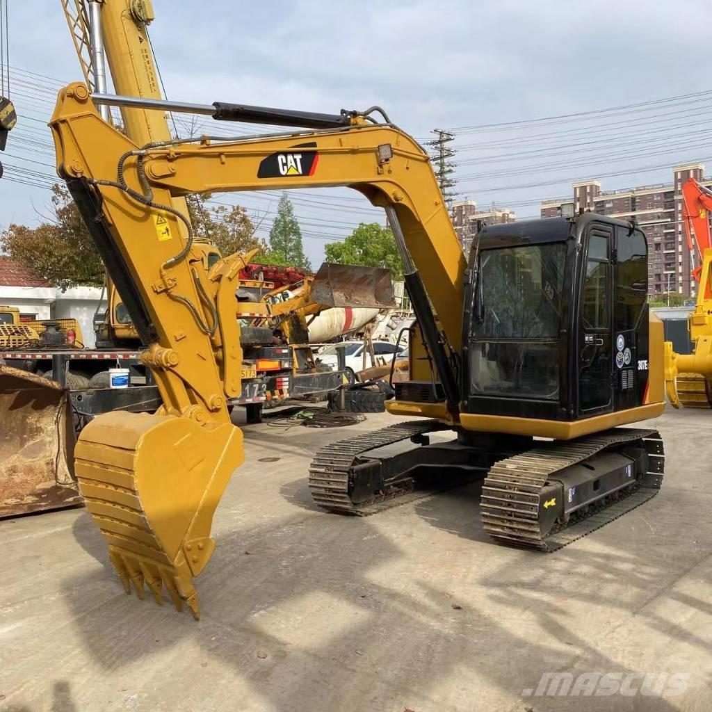 CAT 307 Excavatoare 7t - 12t
