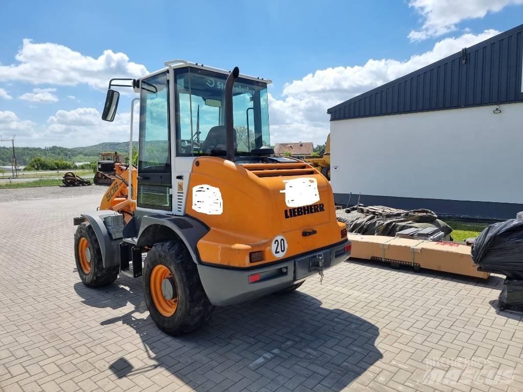 Liebherr L 506 Incarcator pe pneuri