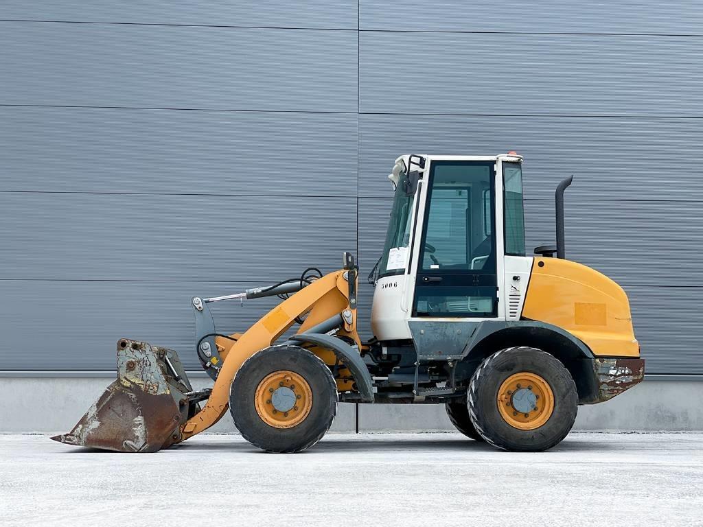 Liebherr L 506 Incarcator pe pneuri