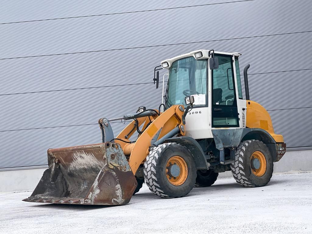 Liebherr L 506 Incarcator pe pneuri