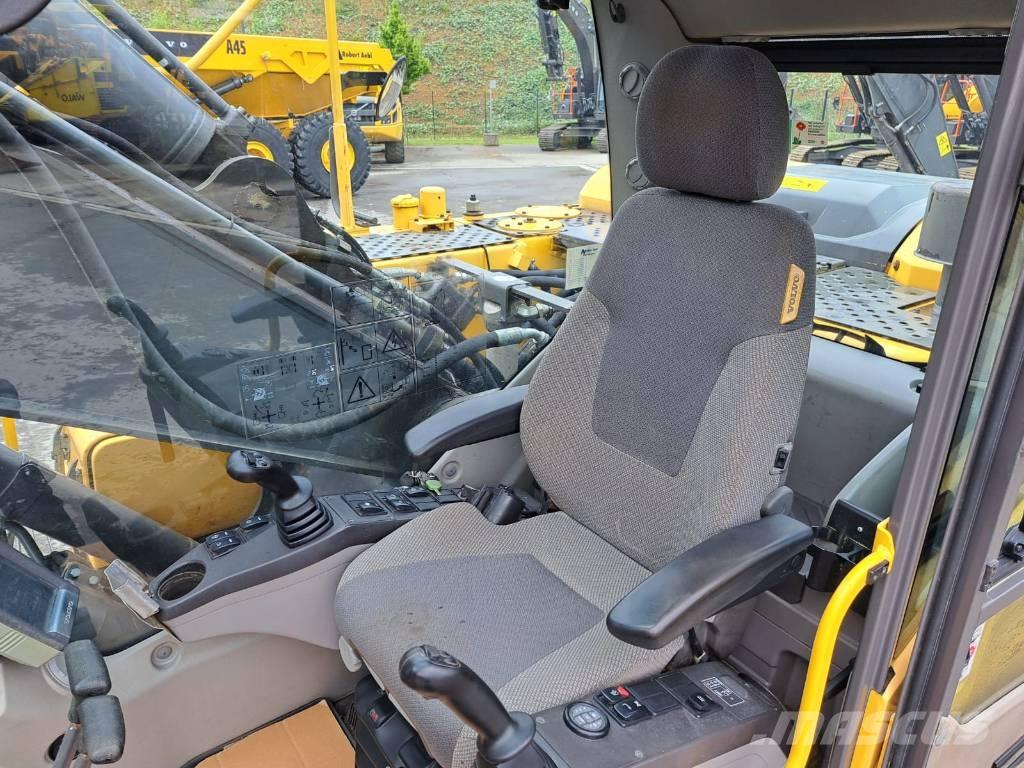 Volvo EC 220 DL Excavatoare pe șenile
