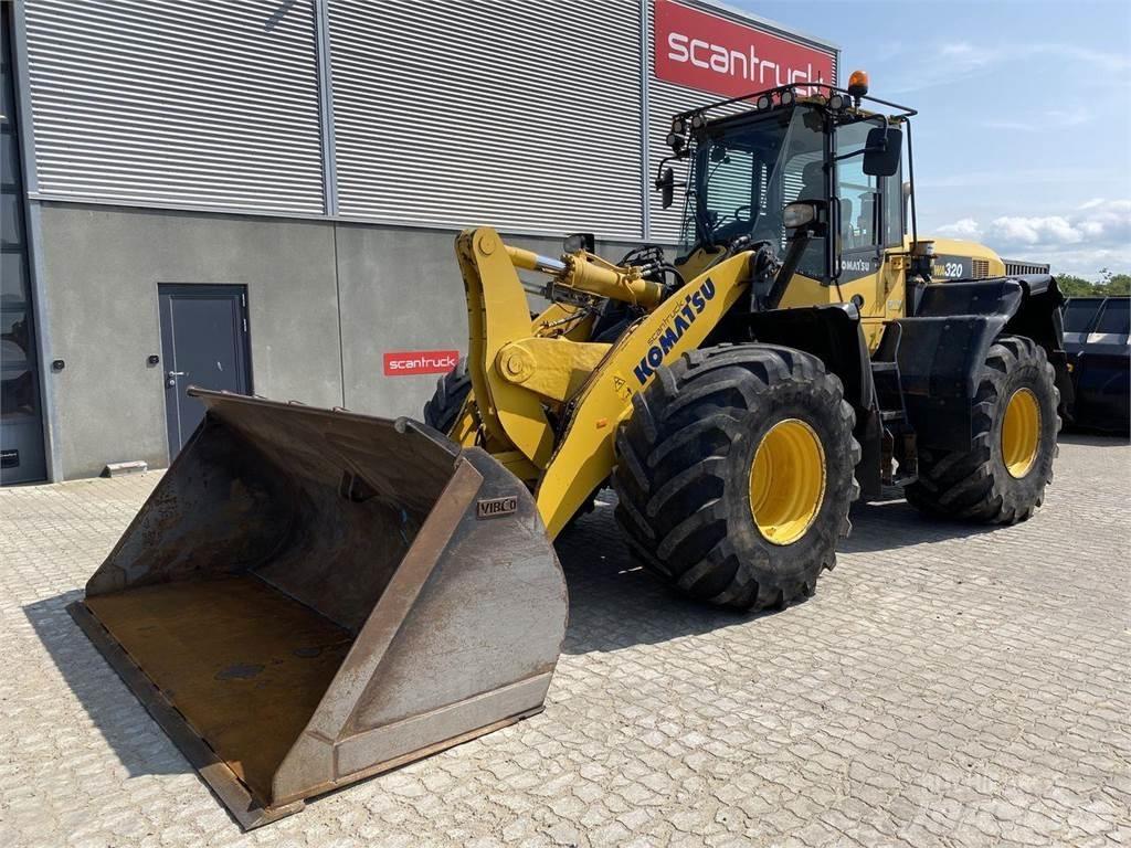 Komatsu WA320-7 Incarcator pe pneuri