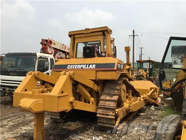 CAT D7R Buldozere pe senile