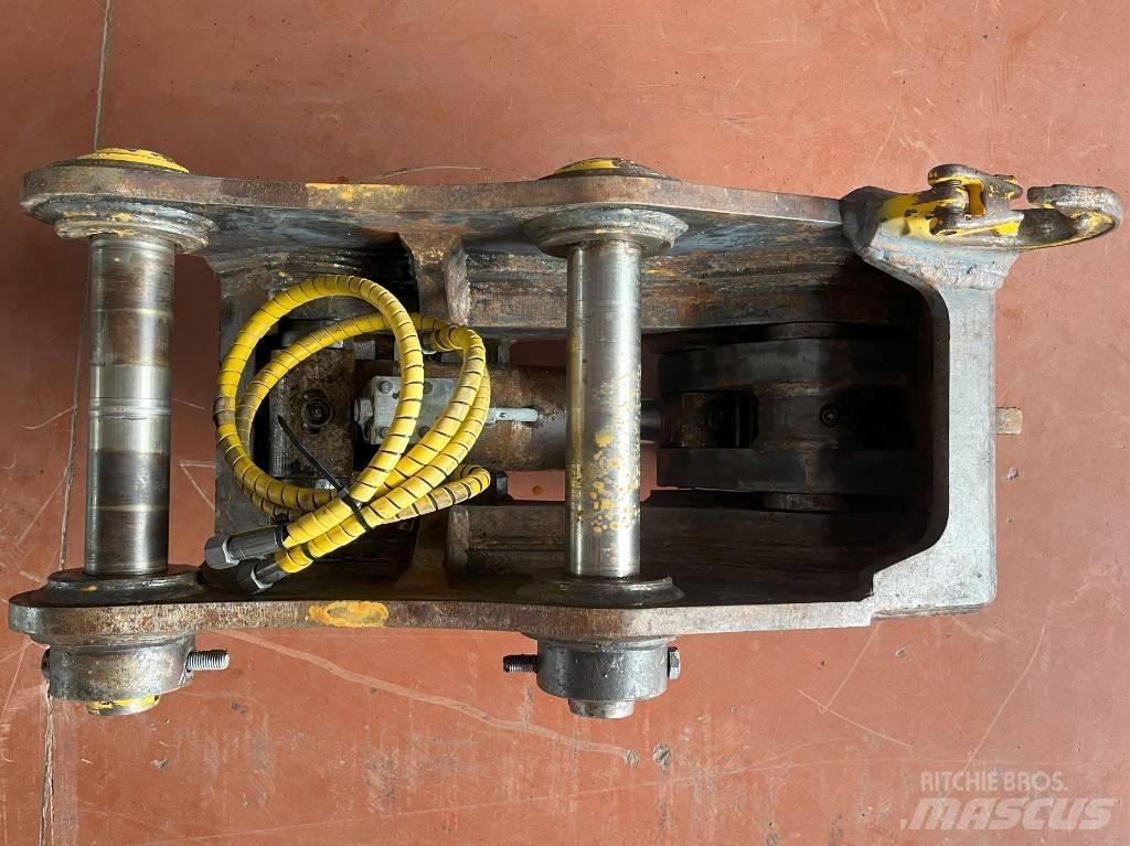 Komatsu PW160-11 Conectoare rapide