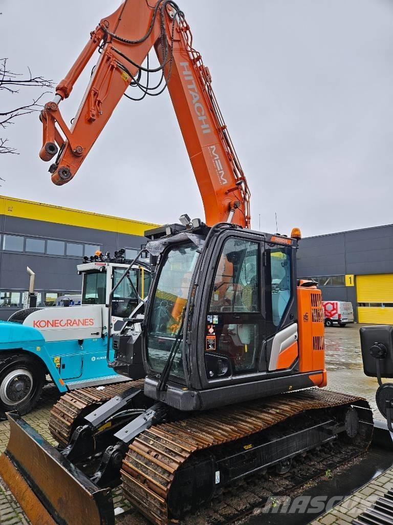 Hitachi ZX 135 US-7 Excavatoare pe șenile
