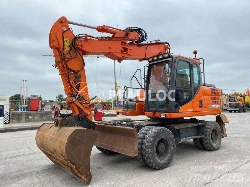 Doosan DX160W Excavatoare cu roti