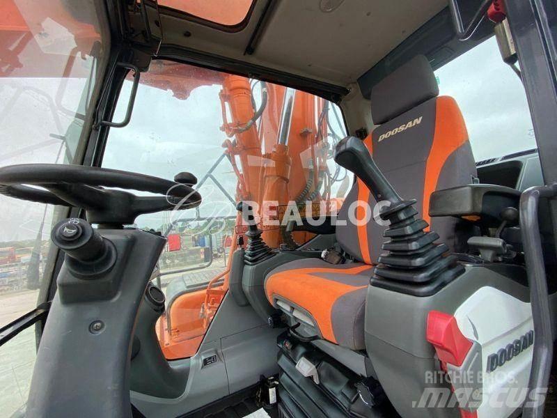 Doosan DX160W Excavatoare cu roti