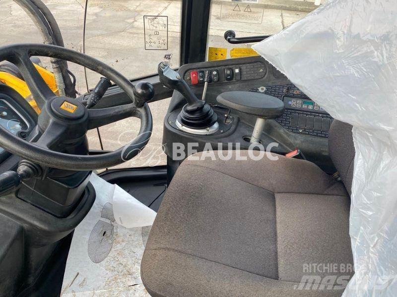 JCB 411 Incarcator pe pneuri