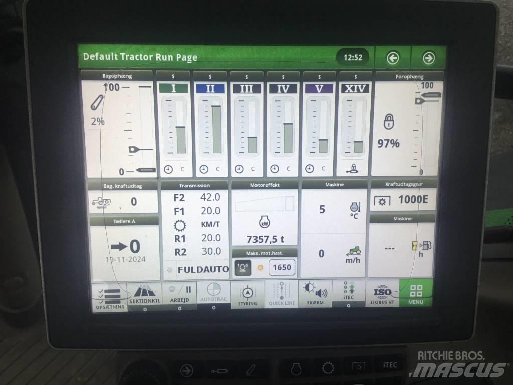 John Deere 6215 R Tractoare