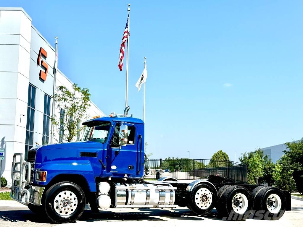 Mack Pinnacle Autotractoare