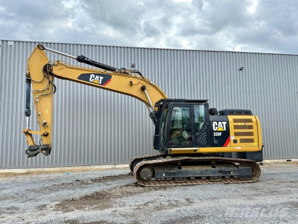 CAT 326 F L Excavatoare pe șenile
