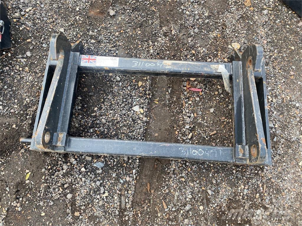  ADAPTOR PLATE Manipulatoare agricole