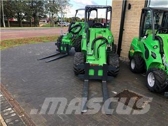 Avant 735 Incarcator pe pneuri