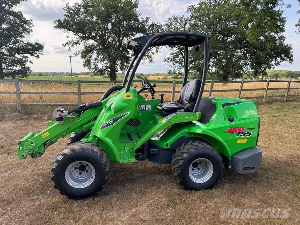 Avant 755I Incarcator pe pneuri