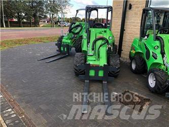 Avant AV 735 Incarcator pe pneuri