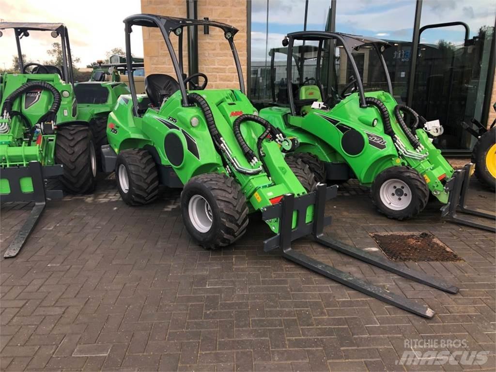 Avant AV 735 Incarcator pe pneuri