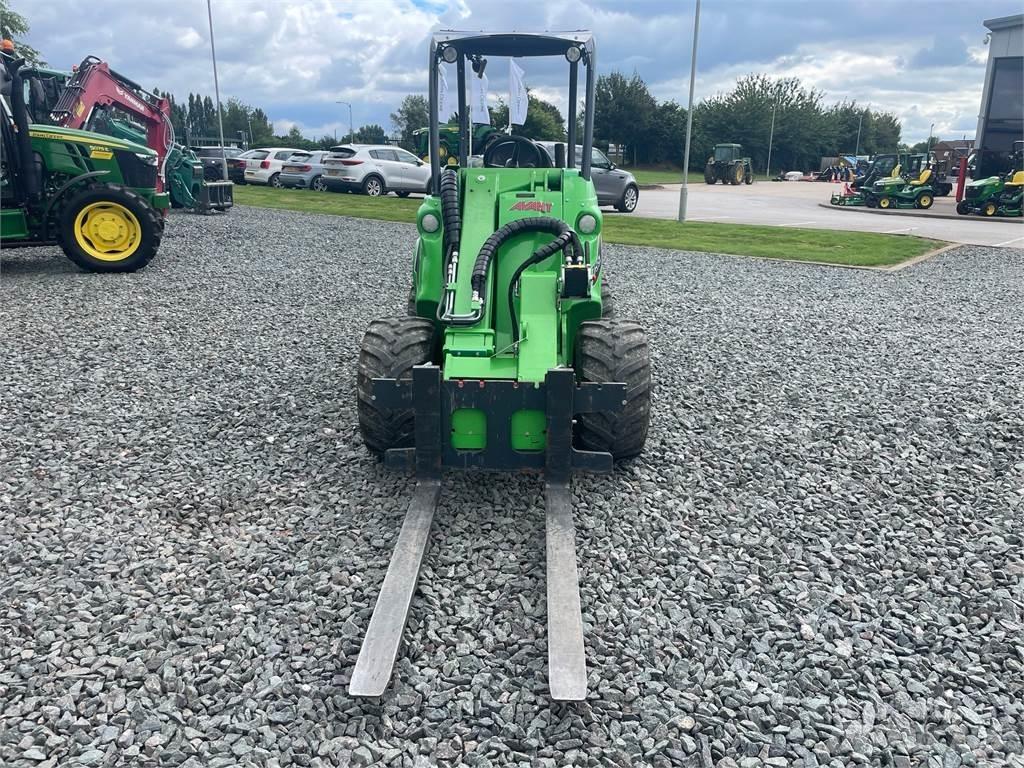 Avant AV 755I Incarcator pe pneuri