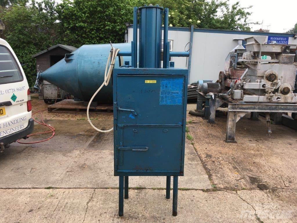  BAG COMPACTOR Utilaje agricole - Altele