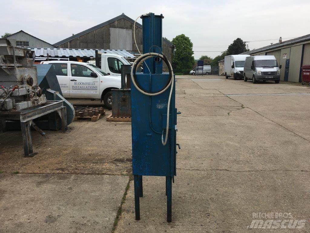  BAG COMPACTOR Utilaje agricole - Altele