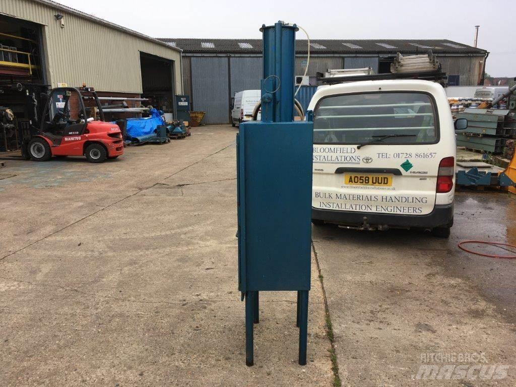  BAG COMPACTOR Utilaje agricole - Altele