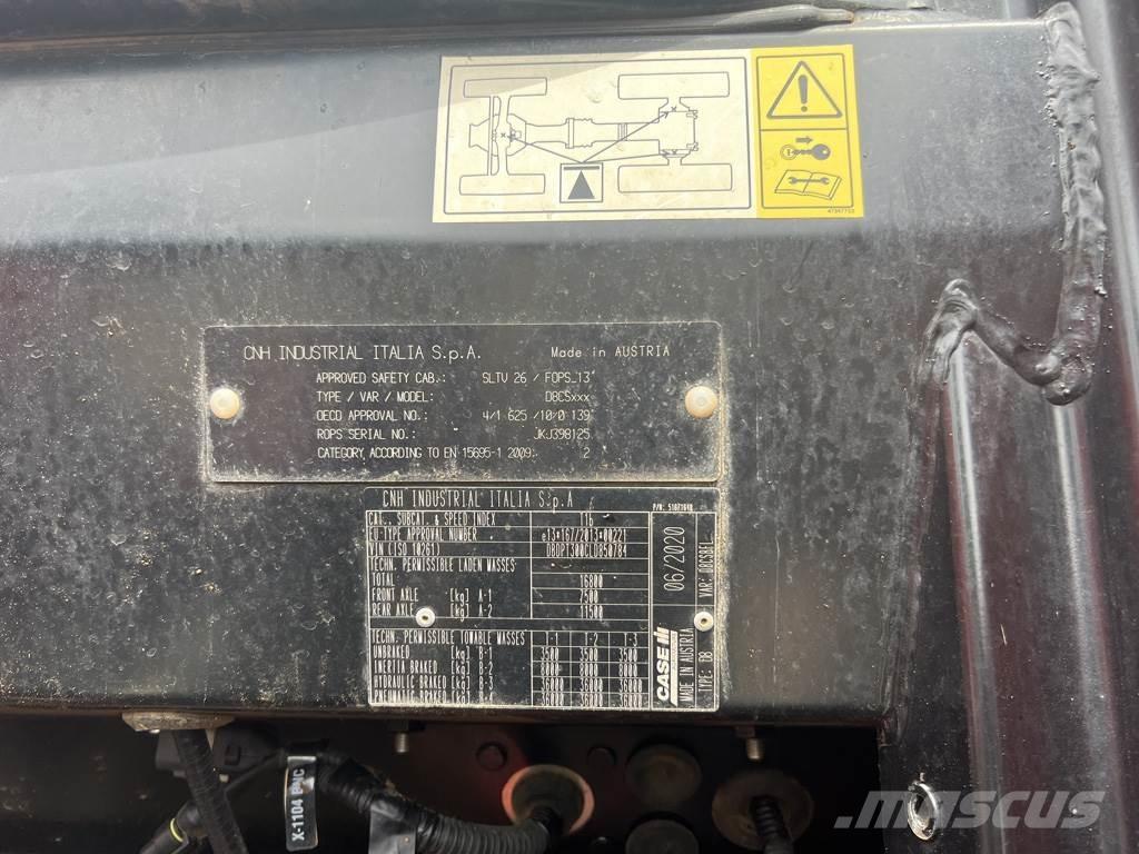 Case IH OPTUM 300 Tractoare