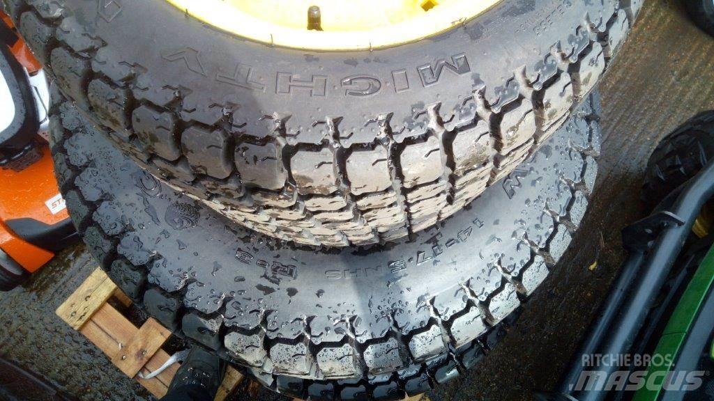 Galaxy  Tractoare compacte