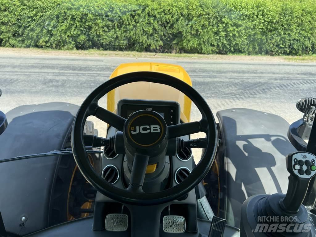 JCB 4220 FASTRAC Tractoare
