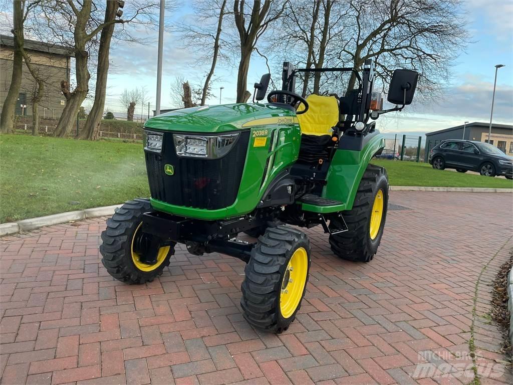 John Deere 2038R Tractoare compacte