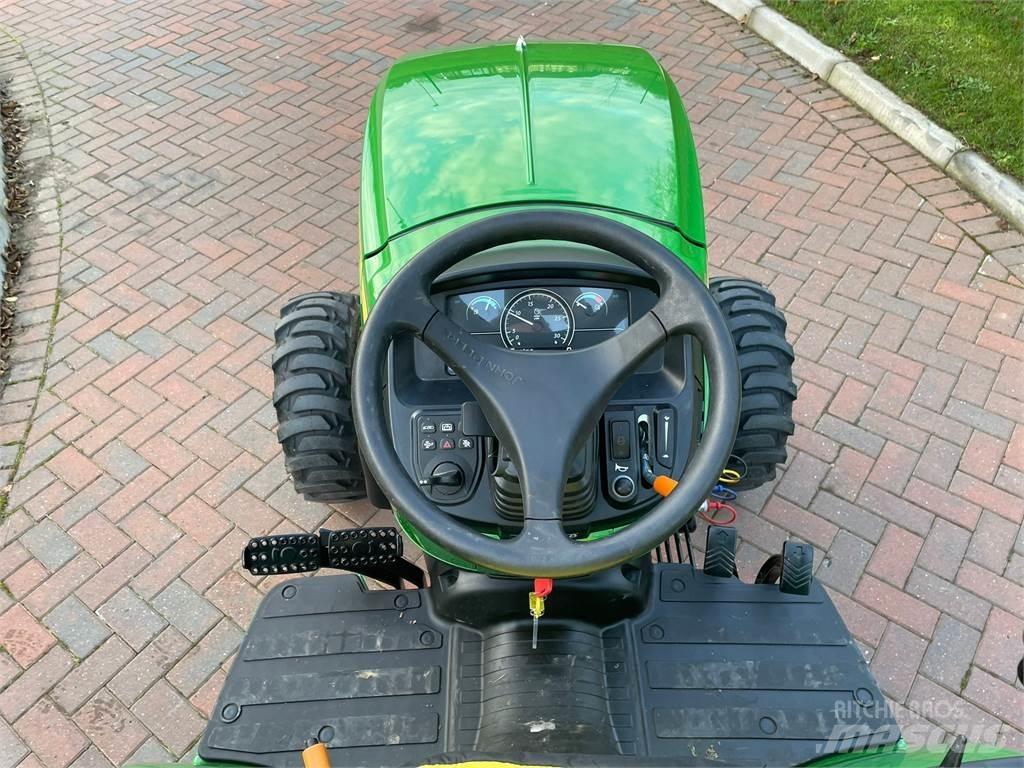 John Deere 2038R Tractoare compacte