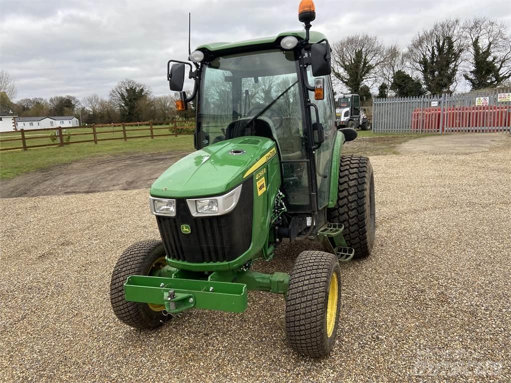 John Deere 4066R Tractoare compacte