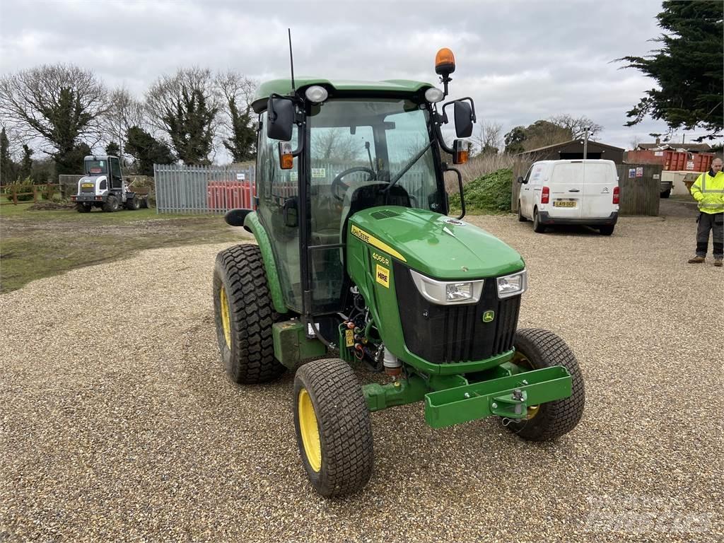 John Deere 4066R Tractoare compacte