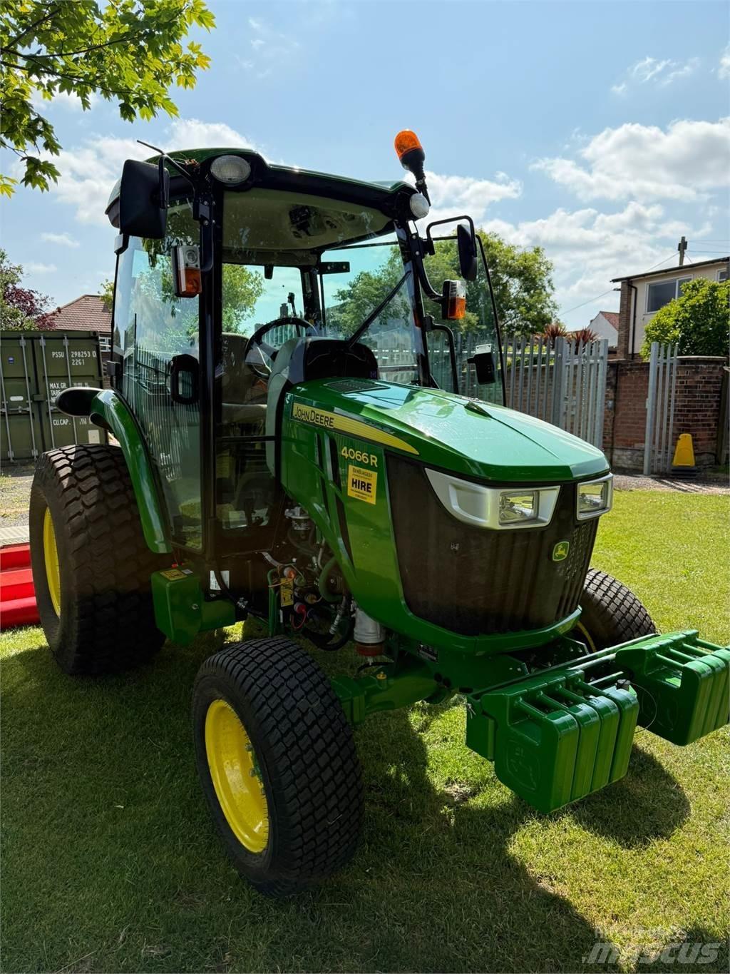 John Deere 4066R Tractoare compacte