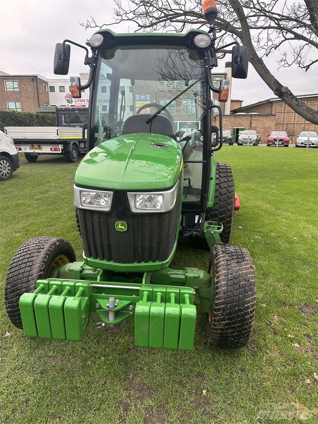 John Deere 4066R Tractoare compacte