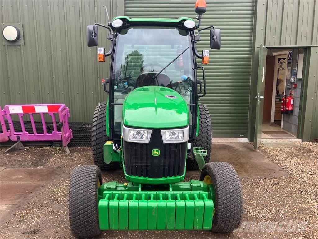 John Deere 4066R Tractoare compacte