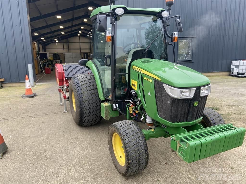 John Deere 4066R Tractoare compacte