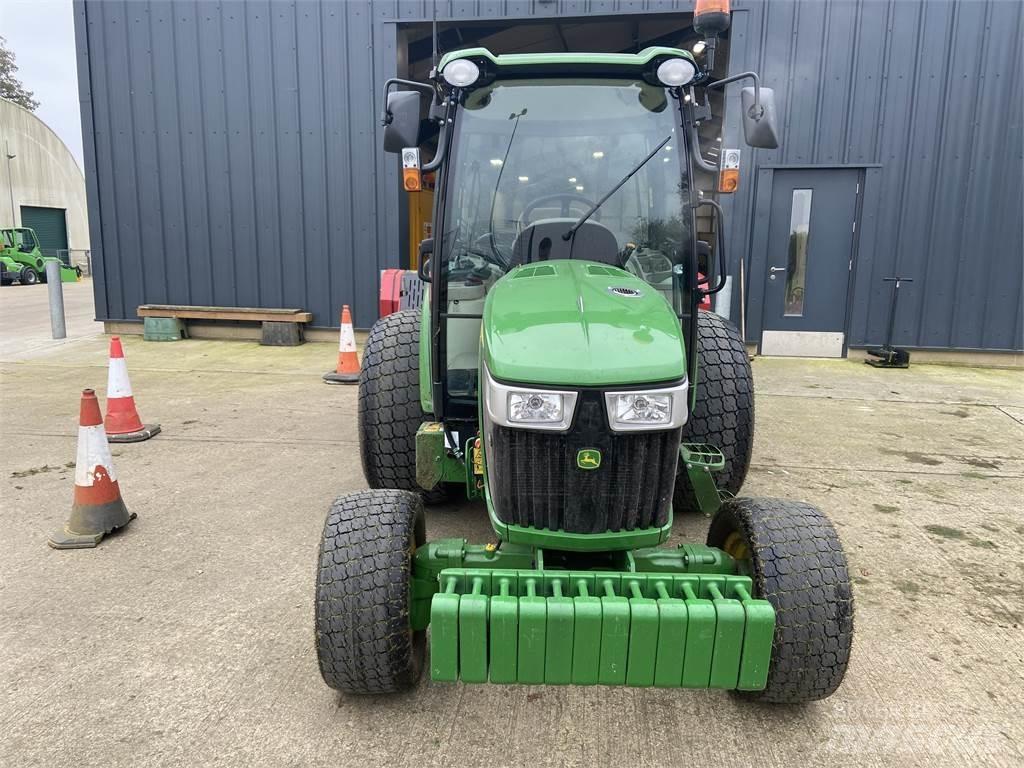 John Deere 4066R Tractoare compacte