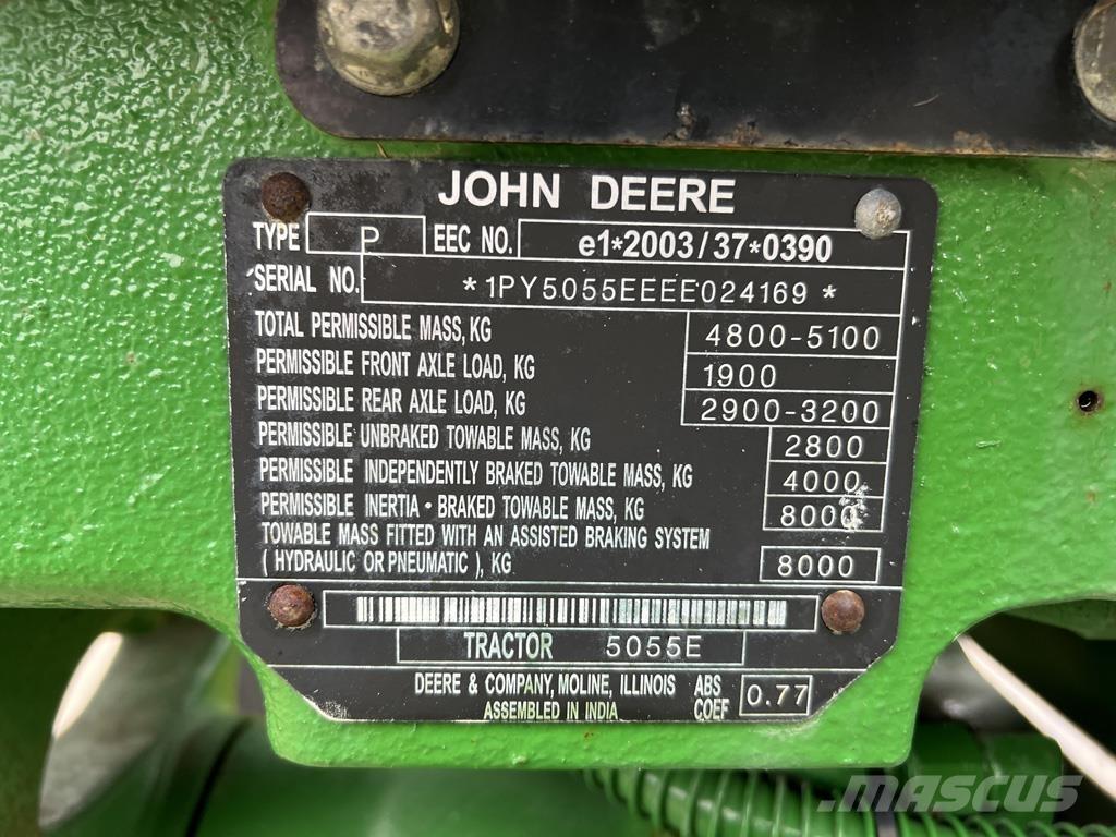 John Deere 5055E Tractoare