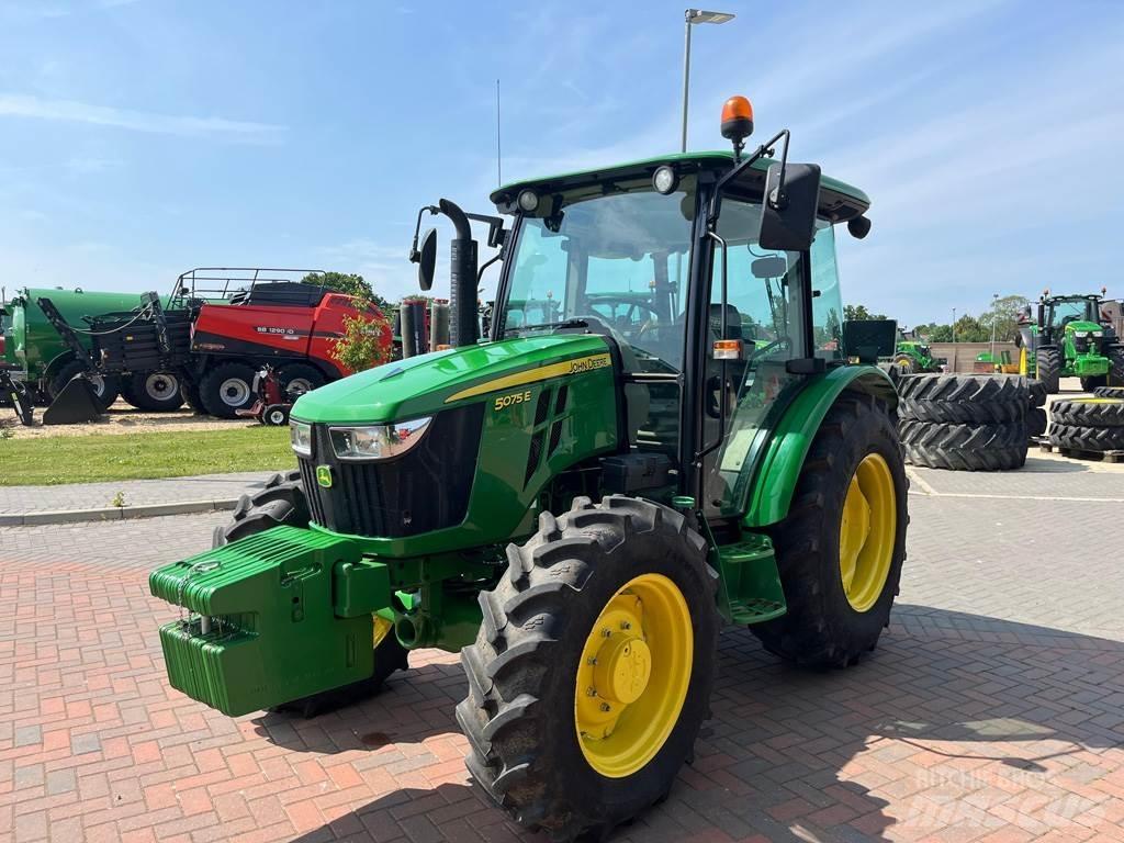 John Deere 5075E Tractoare