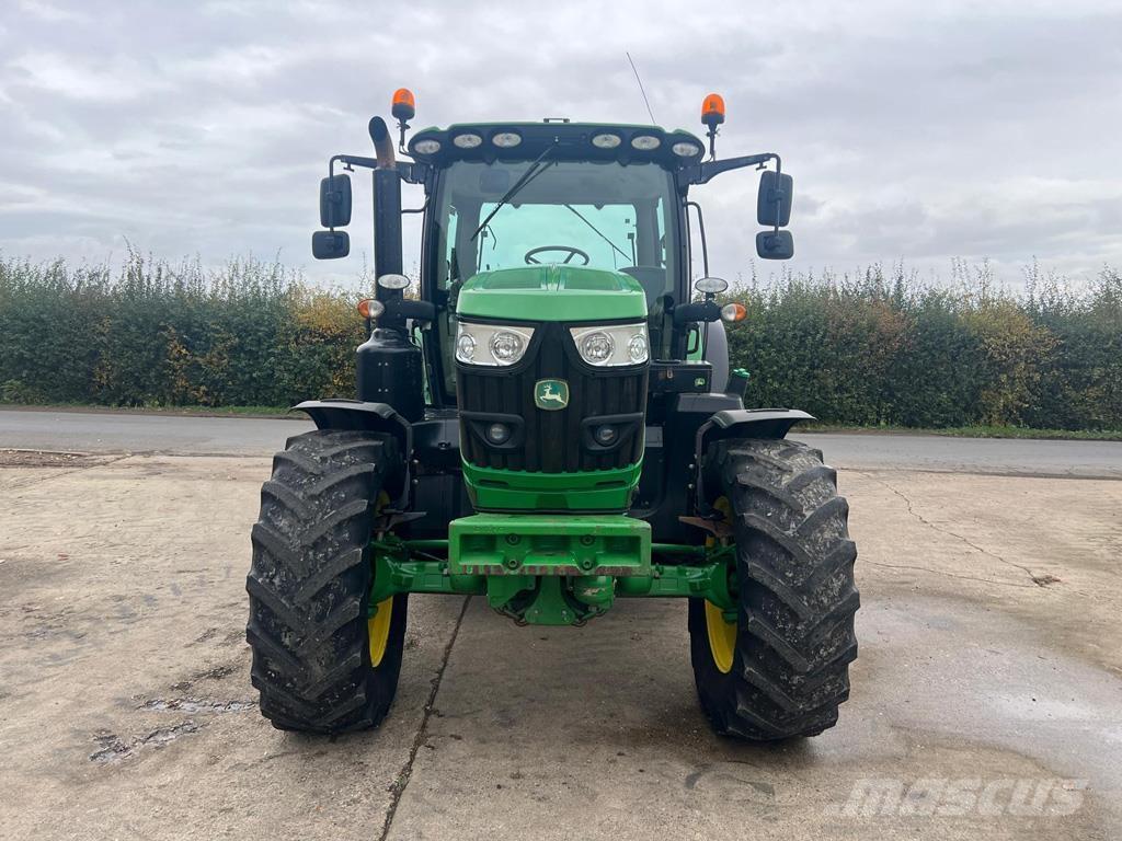 John Deere 6135R Tractoare