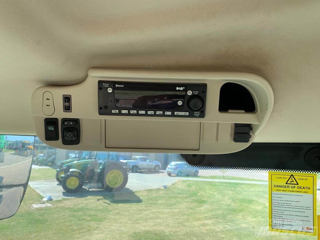 John Deere 6215R Tractoare