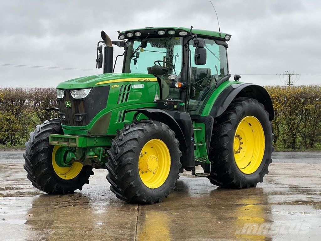 John Deere 6215R Tractoare