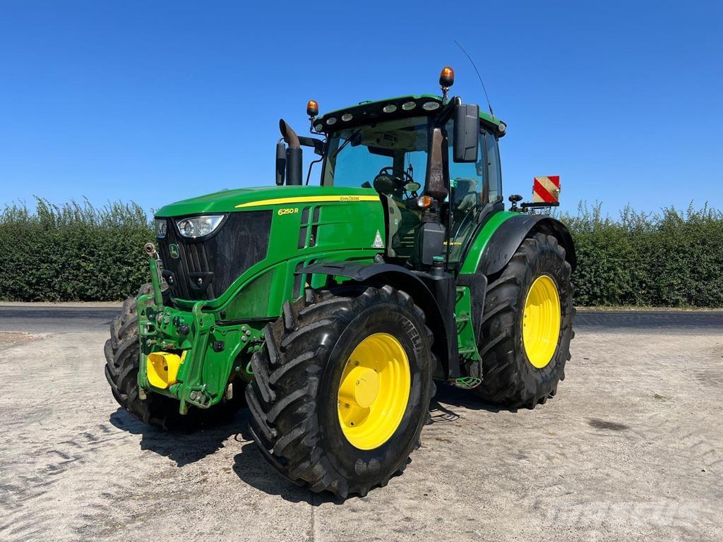 John Deere 6250R Tractoare