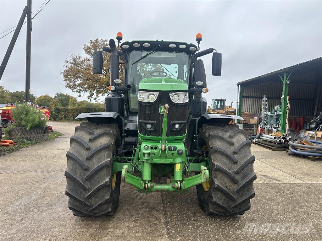 John Deere 6250R Tractoare